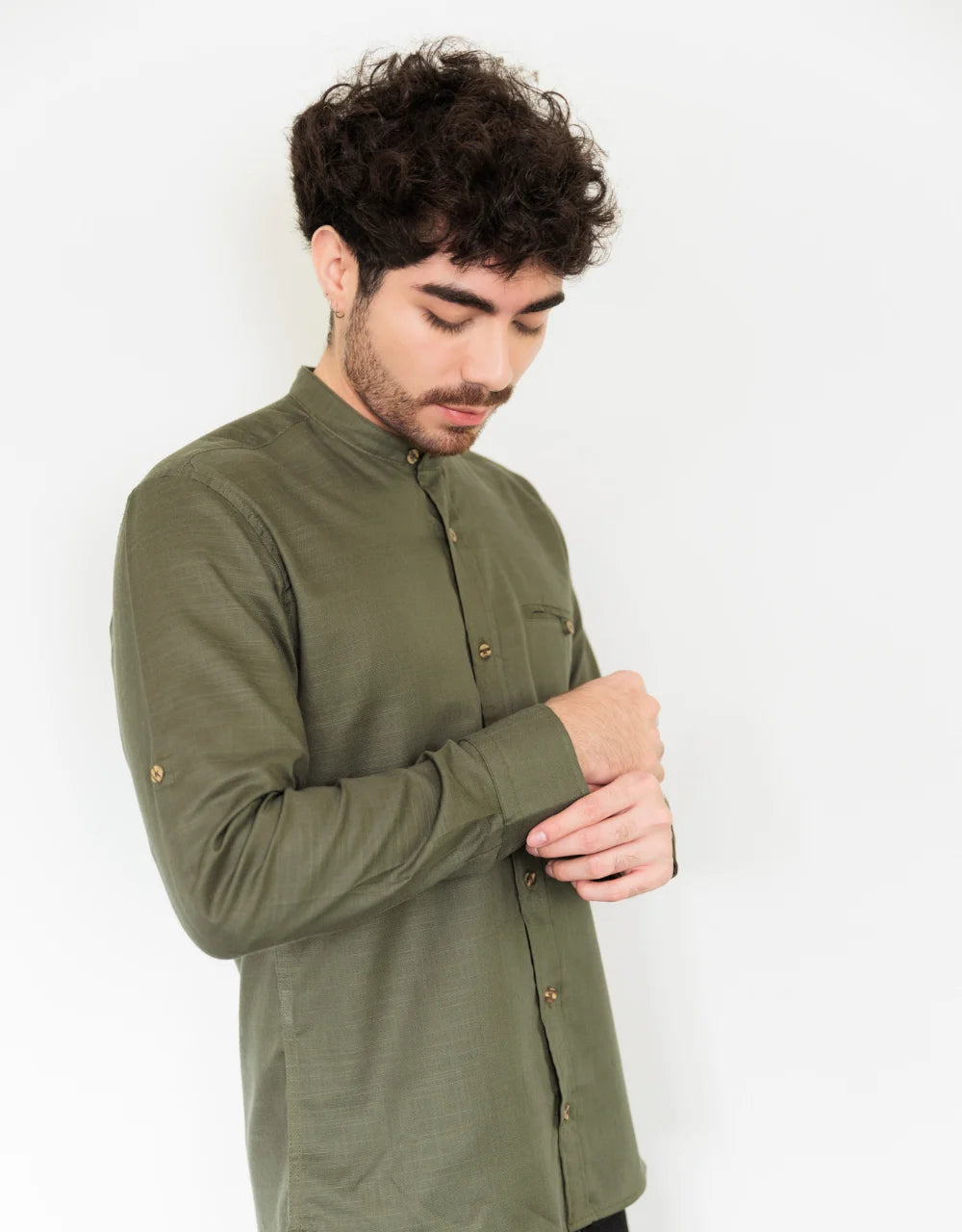 Camisa Manga Larga Verde Oscuro Cuello Neru - Moldería slim