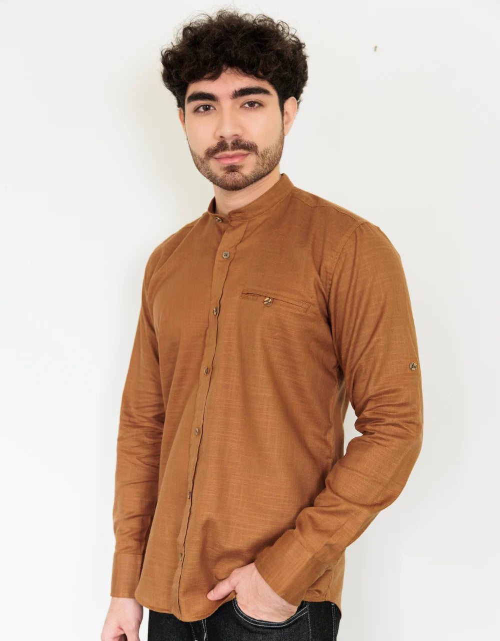 Camisa Manga Larga Café Oscuro Cuello Neru - Moldería slim