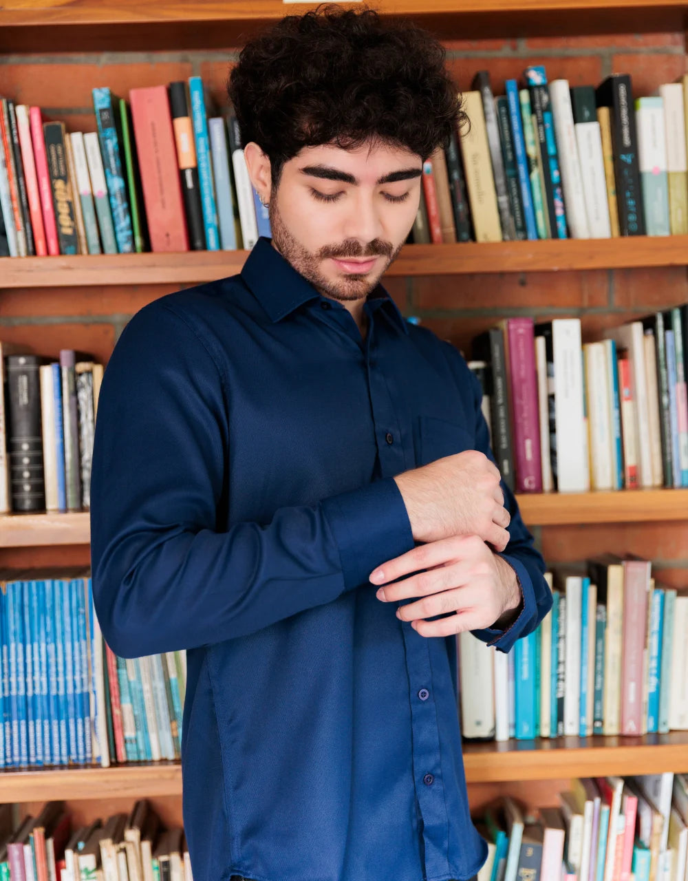 Camisa Manga Larga Azul Oscuro Con Textura - Moldería slim