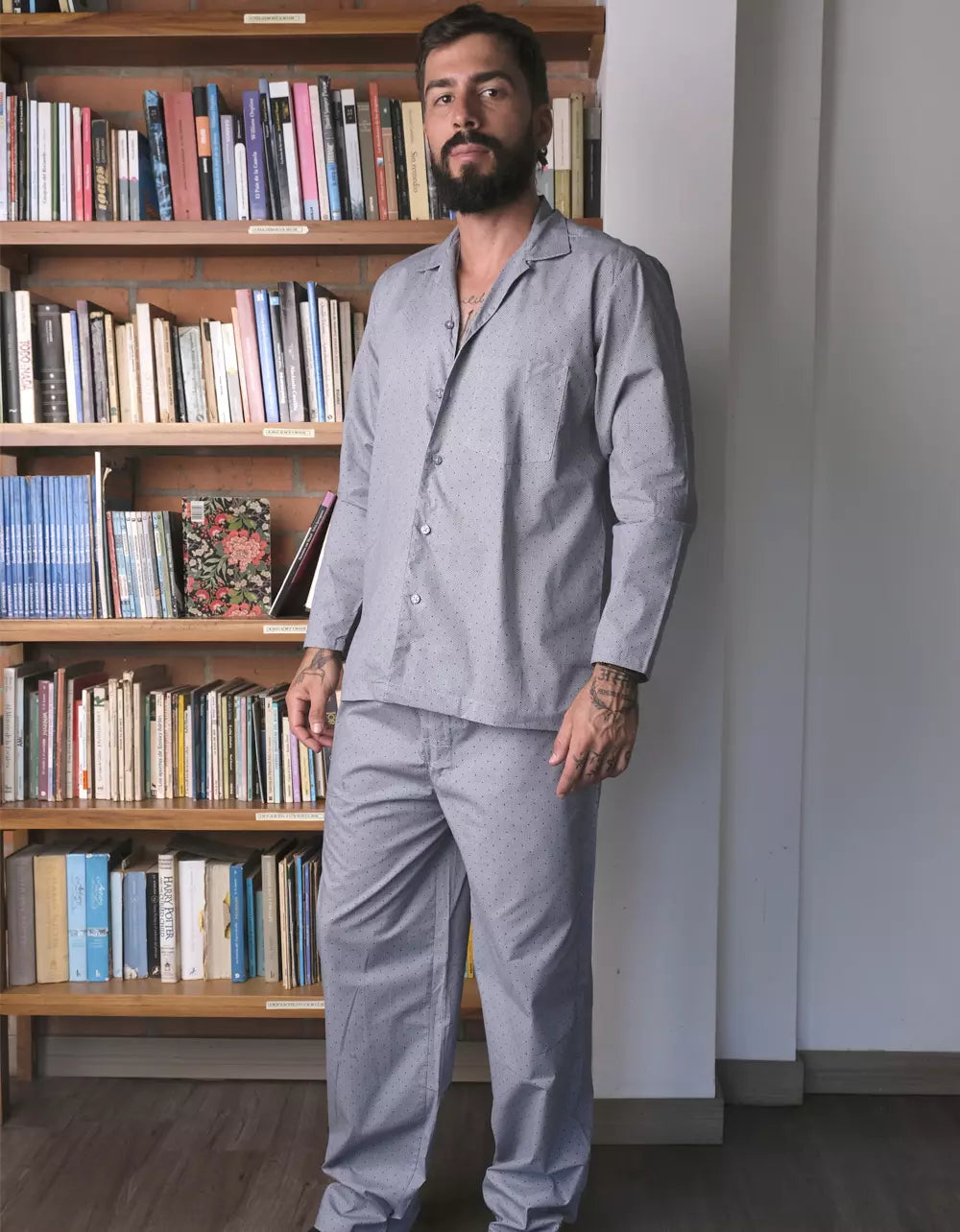 Pijama Manga Larga Gris Estampado Geométrico Puntos Negros