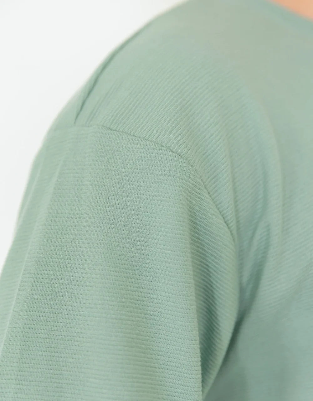 Camiseta Oversize Verde Menta Textura Rayas