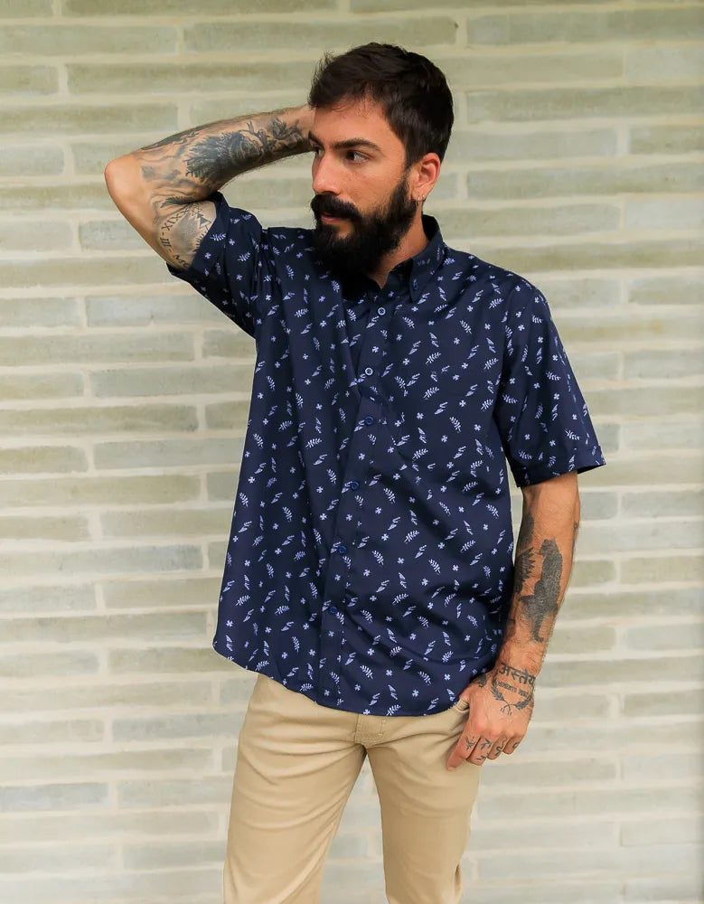 Camisa Manga Corta Azul Estampado Hojas - Mordería clásica